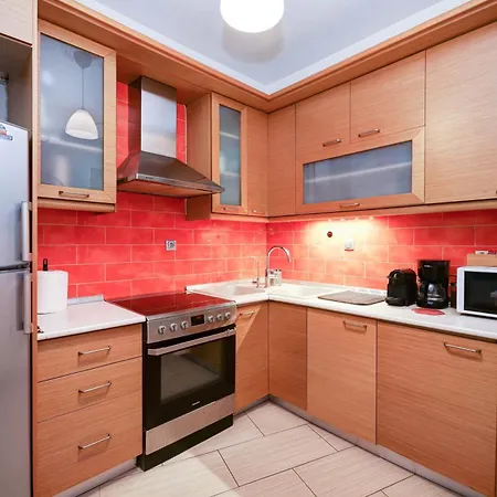 Traveler 85m2 Private Parking Next To Center Apartman