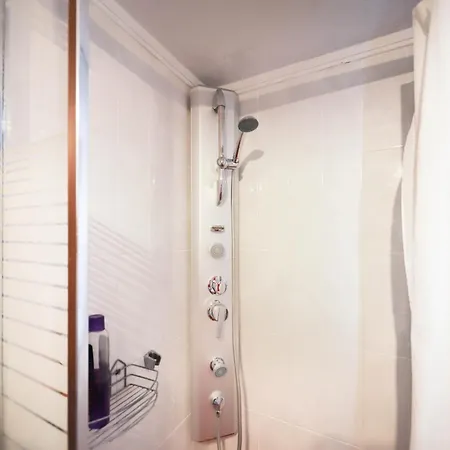 아파트 Traveler Large Free Private Parking