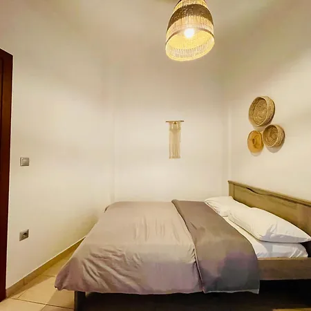 Traveler 85m2 Private Parking Next To Center * Thessaloniki