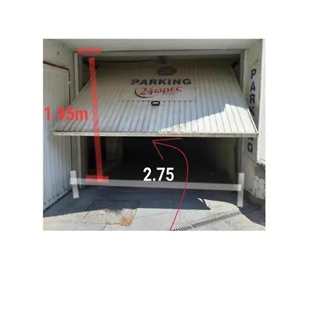 Traveler Large Free Private Parking * 塞萨洛尼基